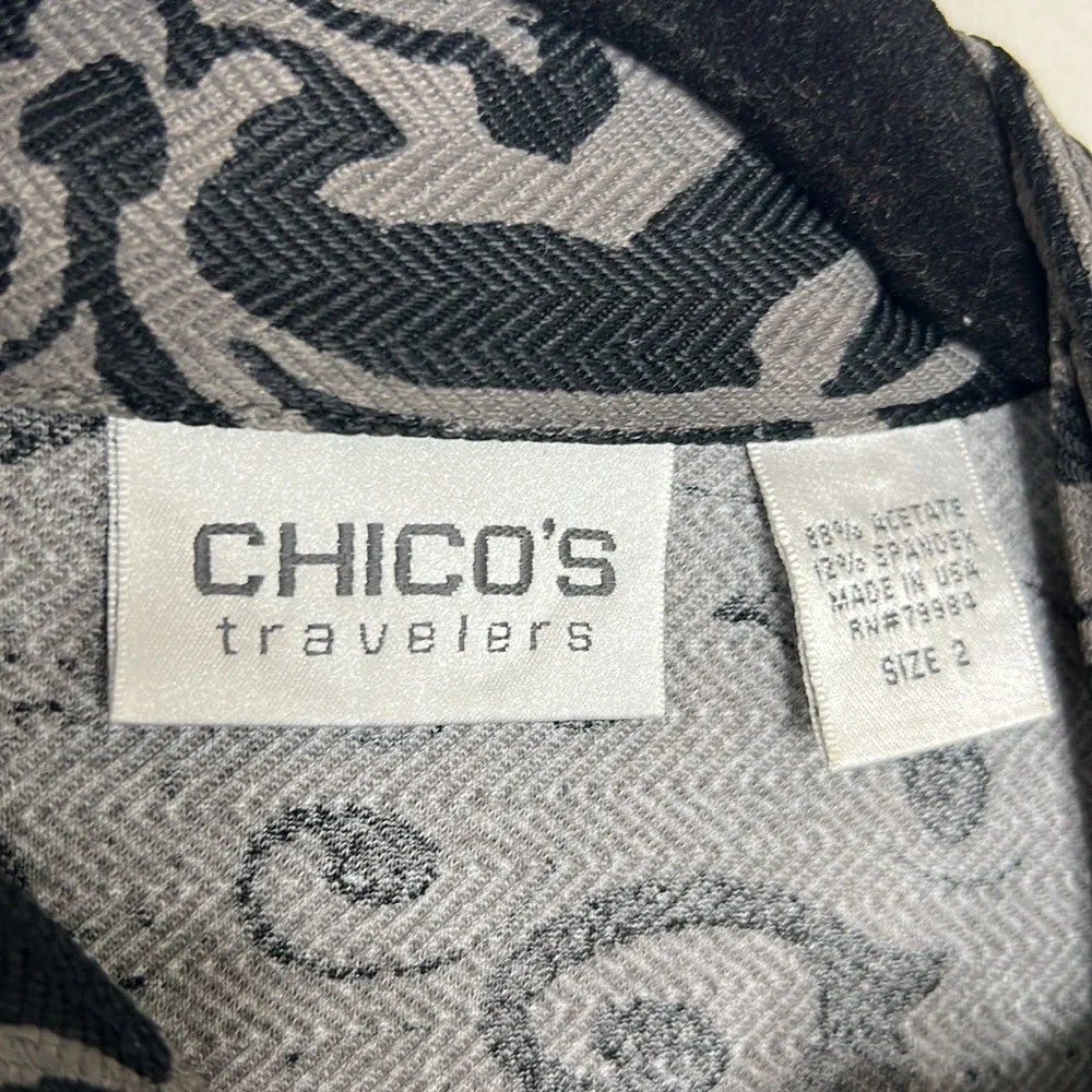 Chico’s Travelers Floral Paisley jeweled button blazer jacket size 2